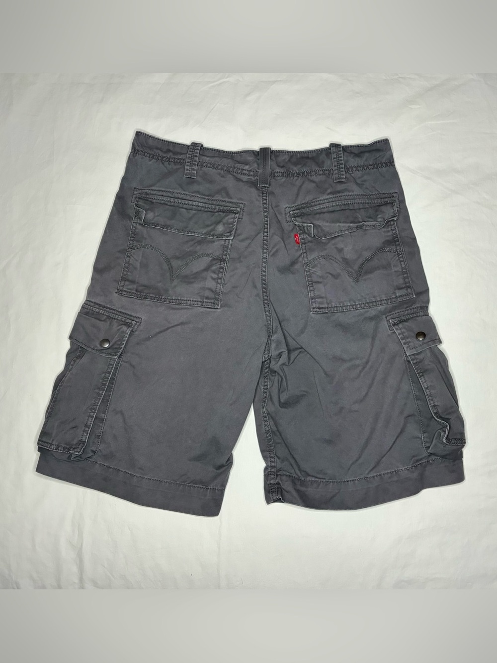Levi's Cargo Shorts Mens Size 34 Gray Cavalry Relaxed Fit Cotton Utility Pockets